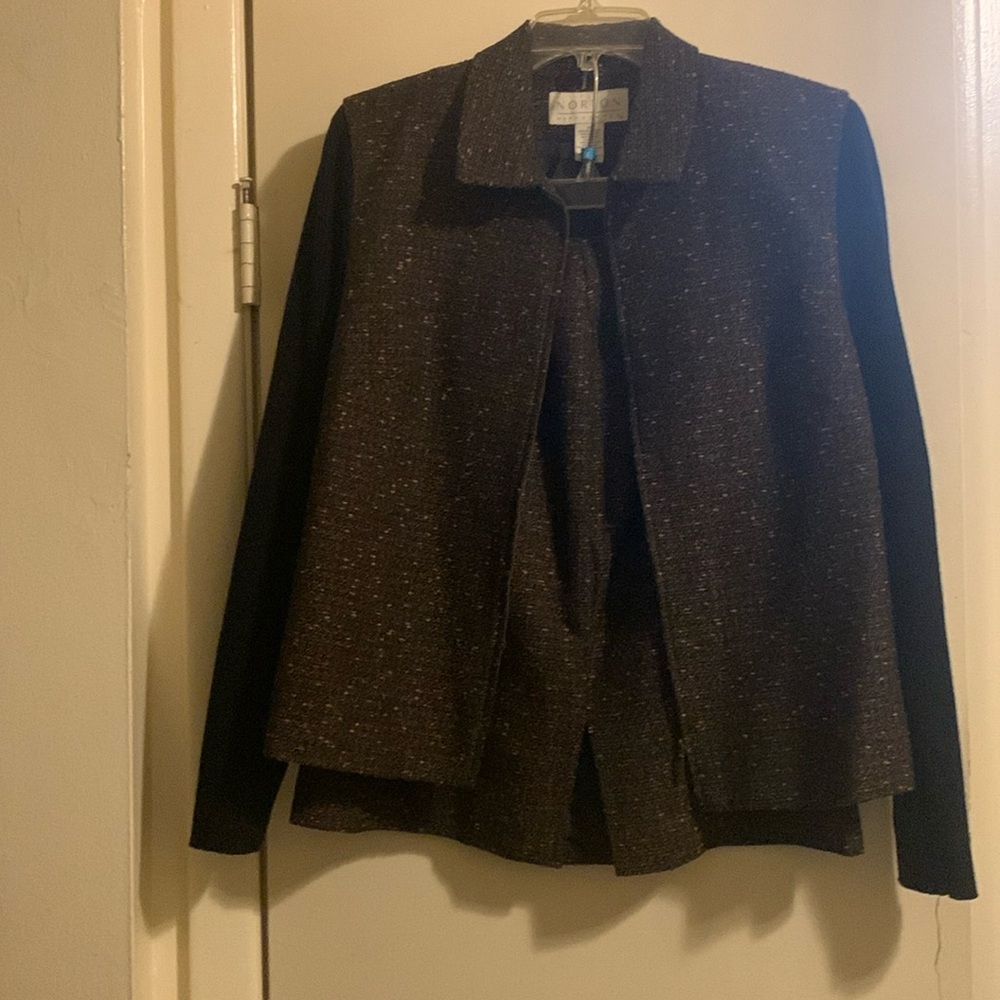 Norton McNaughton women’s skirt suit set